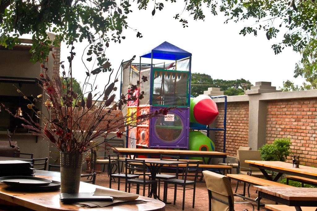 Casa Forno Country Hotel Otjiwarongo Buitenkant foto