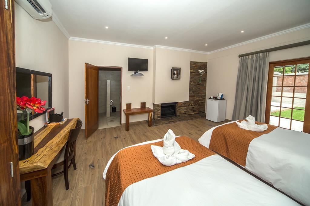 Casa Forno Country Hotel Otjiwarongo Buitenkant foto