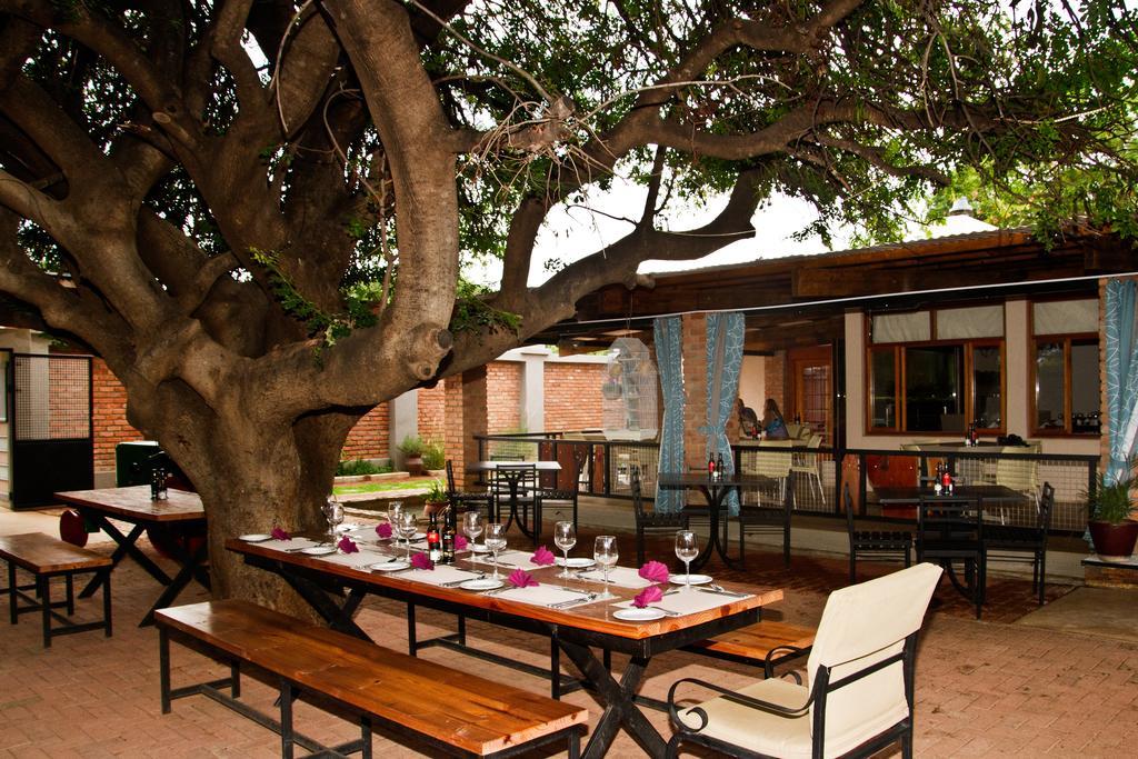 Casa Forno Country Hotel Otjiwarongo Buitenkant foto