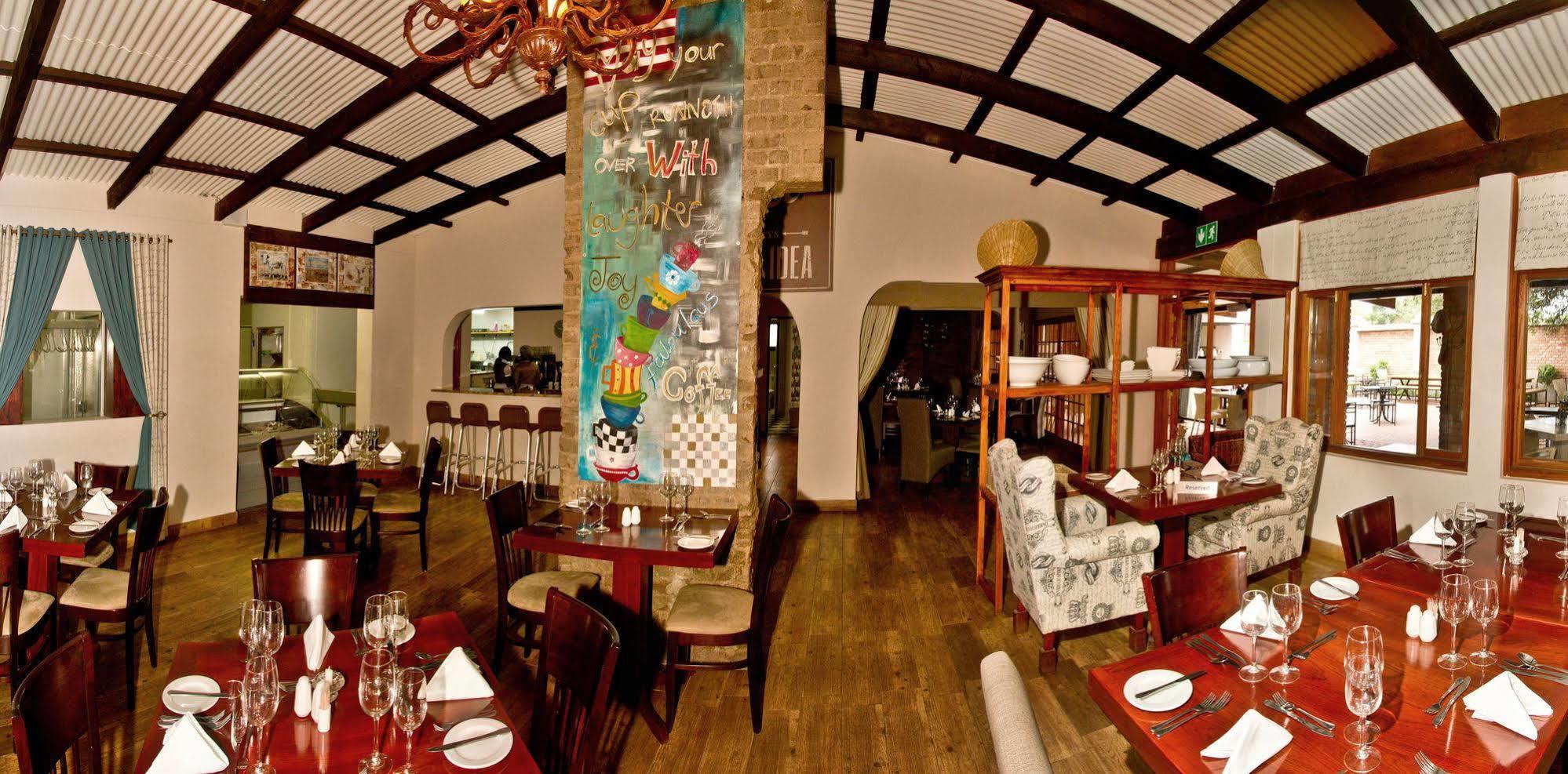 Casa Forno Country Hotel Otjiwarongo Buitenkant foto